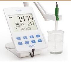 微电脑酸度pH测定仪 HI2002